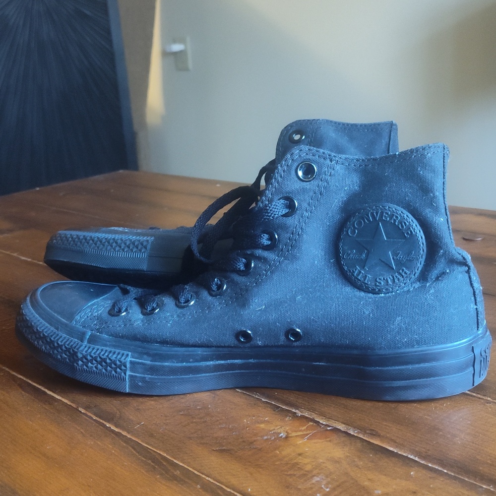 CONVERSE All-Star Chuck Taylor Black‎ Sneakers Women's Size 9.5